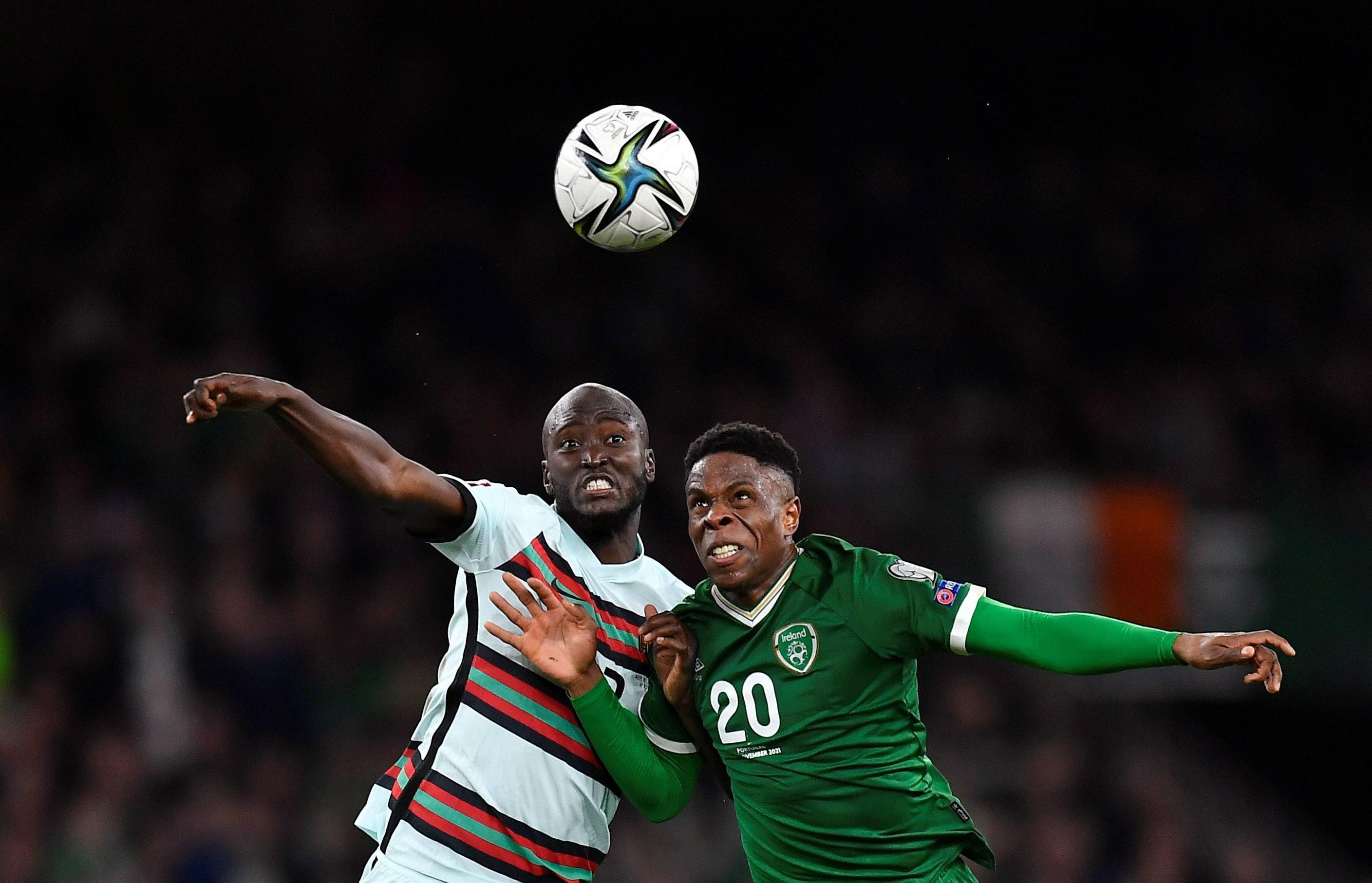 爱尔兰足球运动员在国家比赛中获得胜利