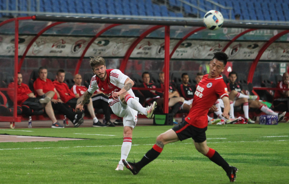 阿贾克斯横扫波尔图，锁定半决赛席位