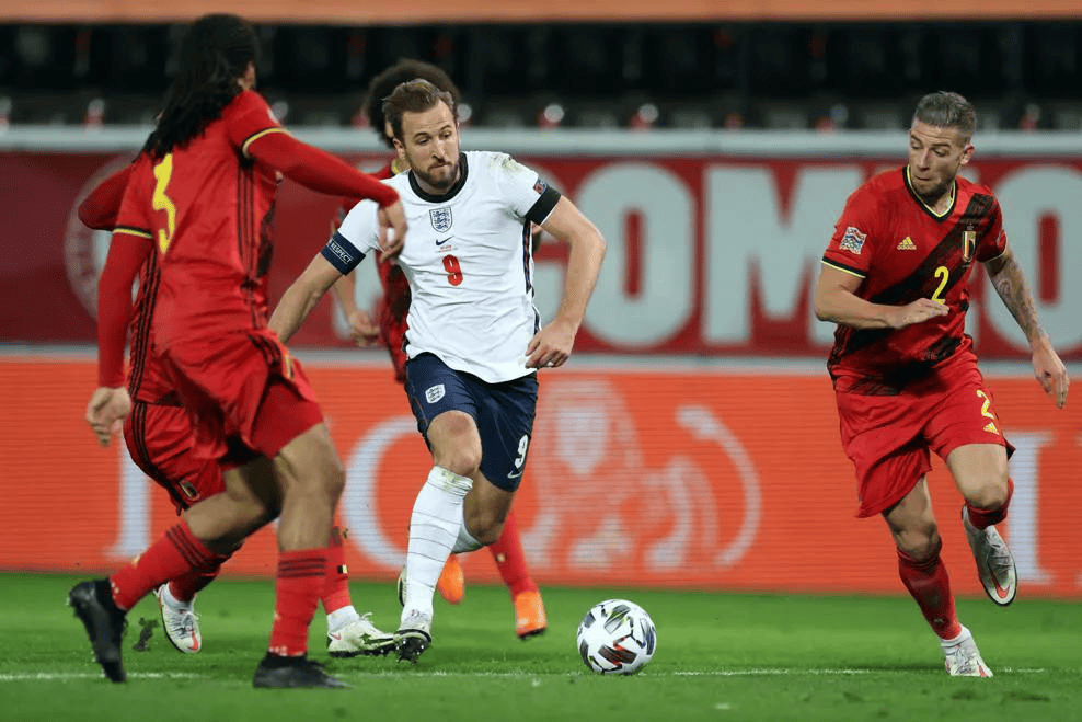 英格兰队全面实力，夺得关键胜利