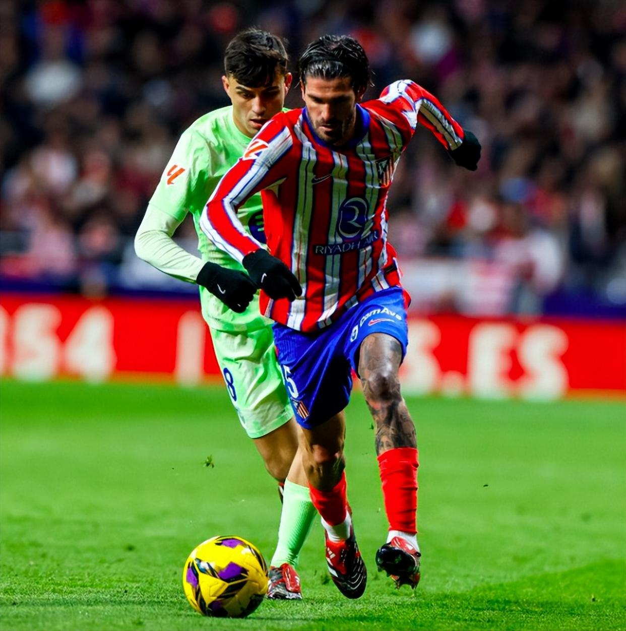 包含马德里竞技在家门口遭遇惨败，西甲前四之争再度白热化的词条