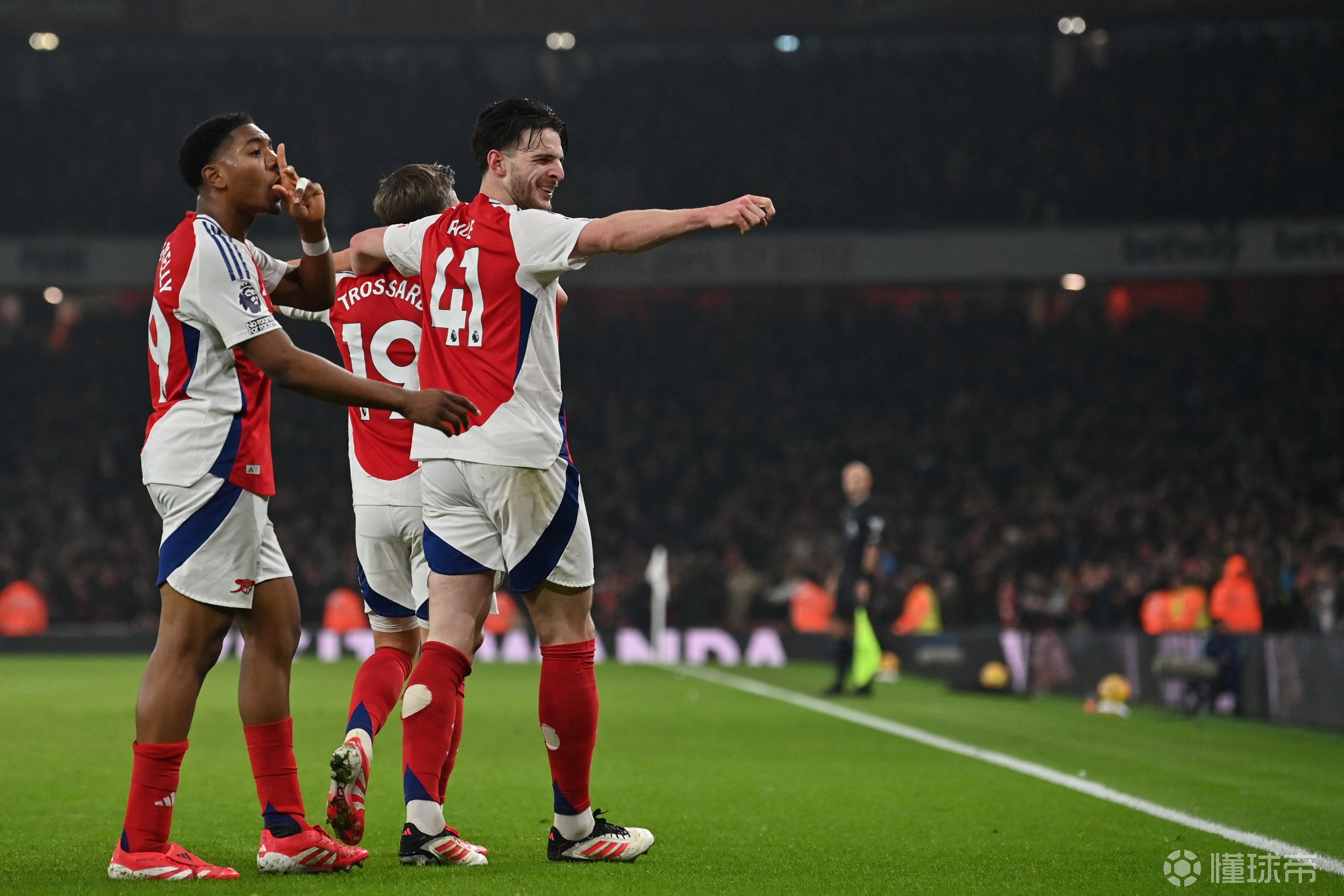 欧洲球队备战关键较量，冲刺季末冠军