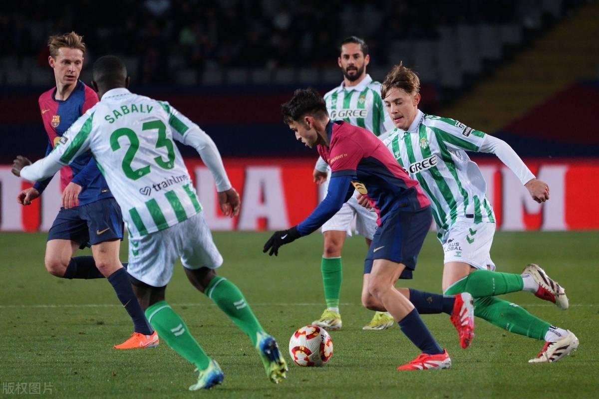 巴萨主场战胜，朝着冠军之路迈进