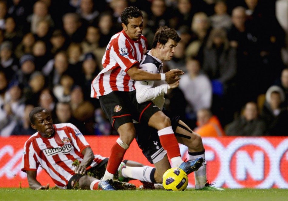 热刺客场挫败桑德兰，终结不胜记录的简单介绍