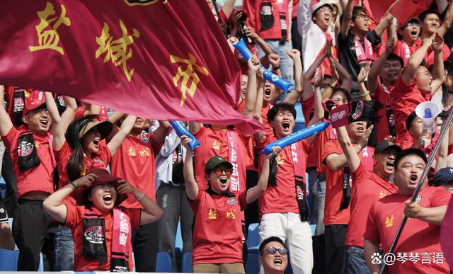 关于精彩比赛让球迷欢呼不已，场面火爆异常的信息