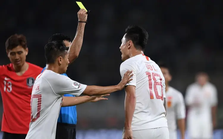 狼队惨遭大马，遭遇连败危机