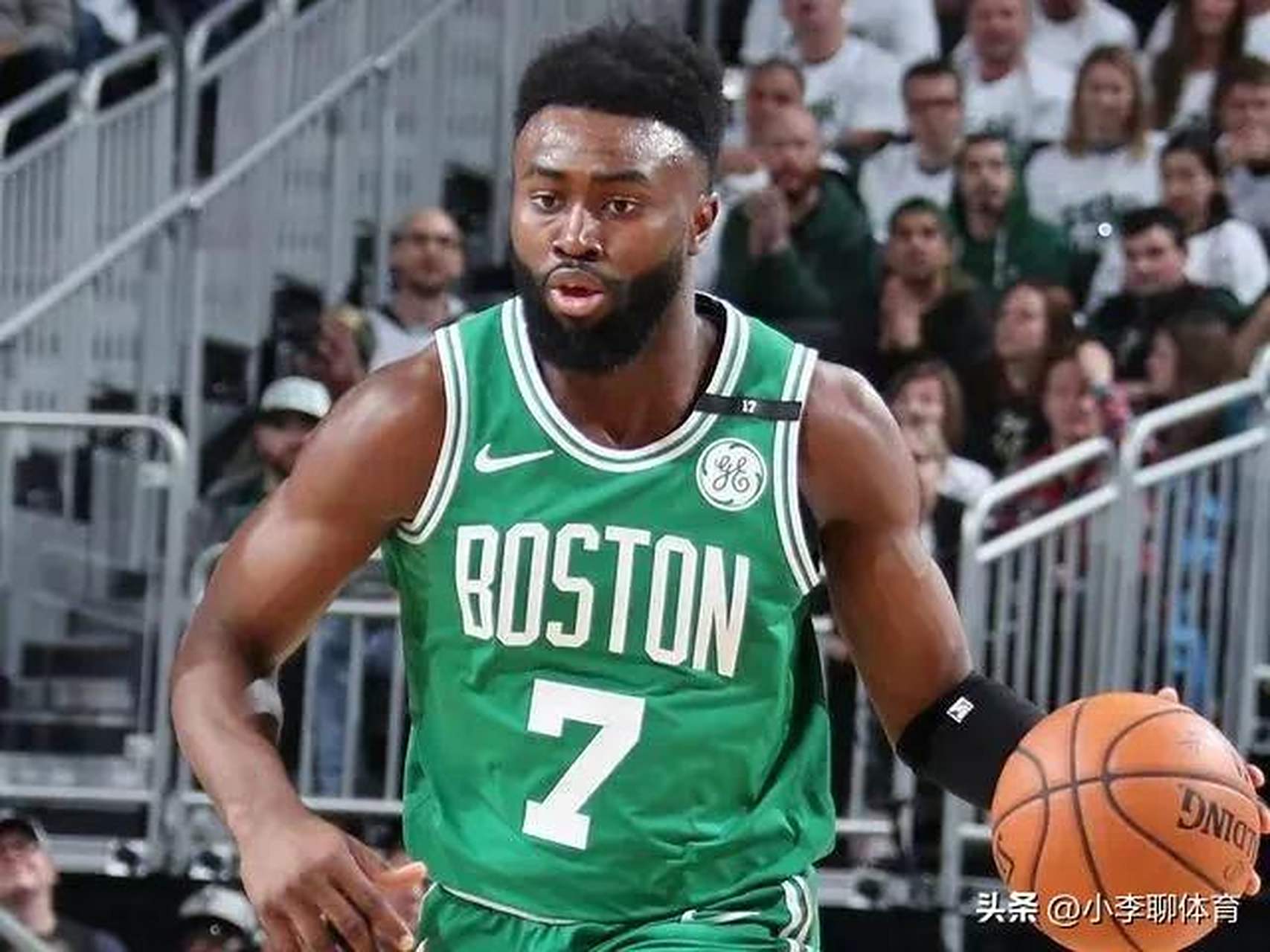 关于凯尔特人客场击败掘金，泰伦斯发挥不俗的信息