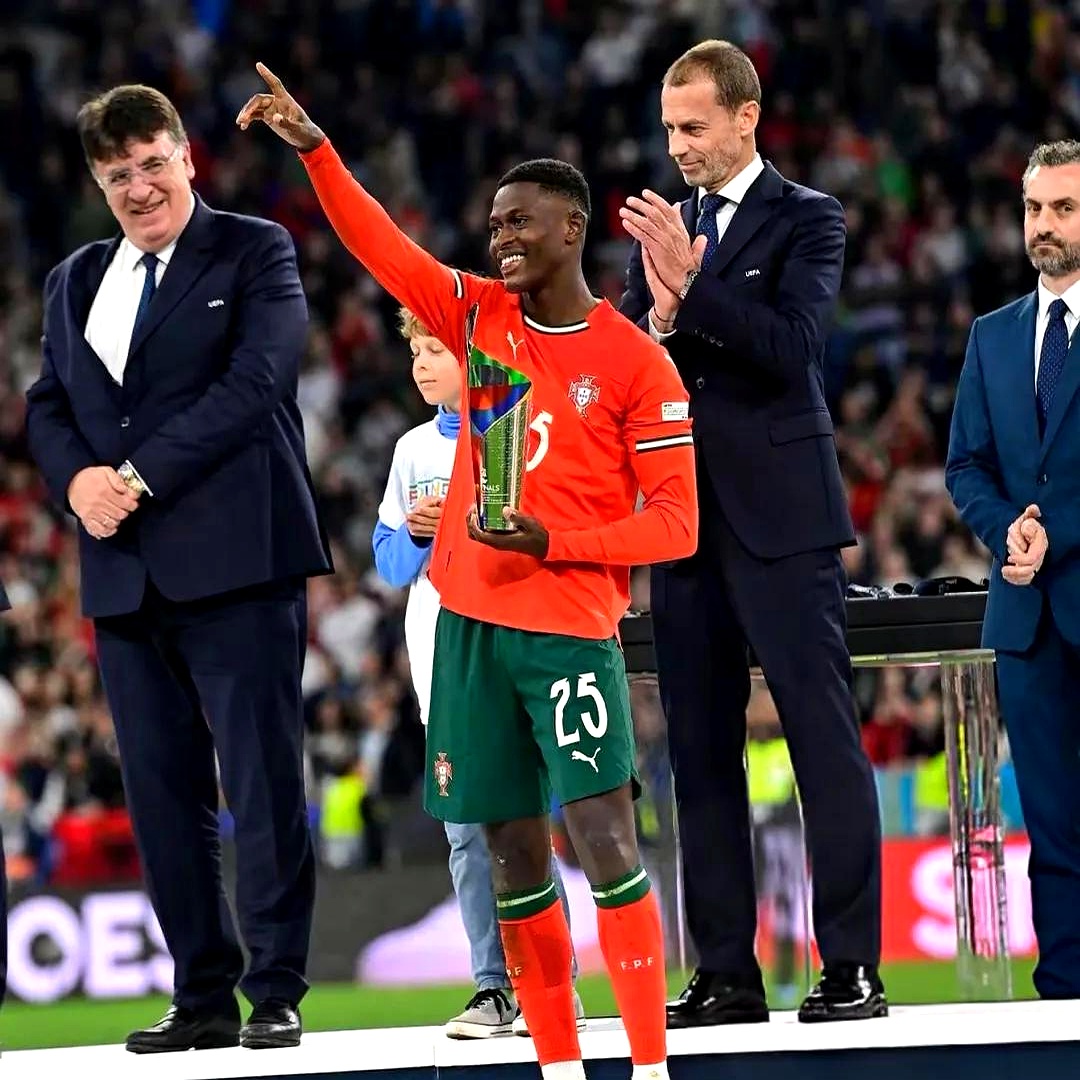 葡萄牙队碾压英格兰队，王皓统治全场