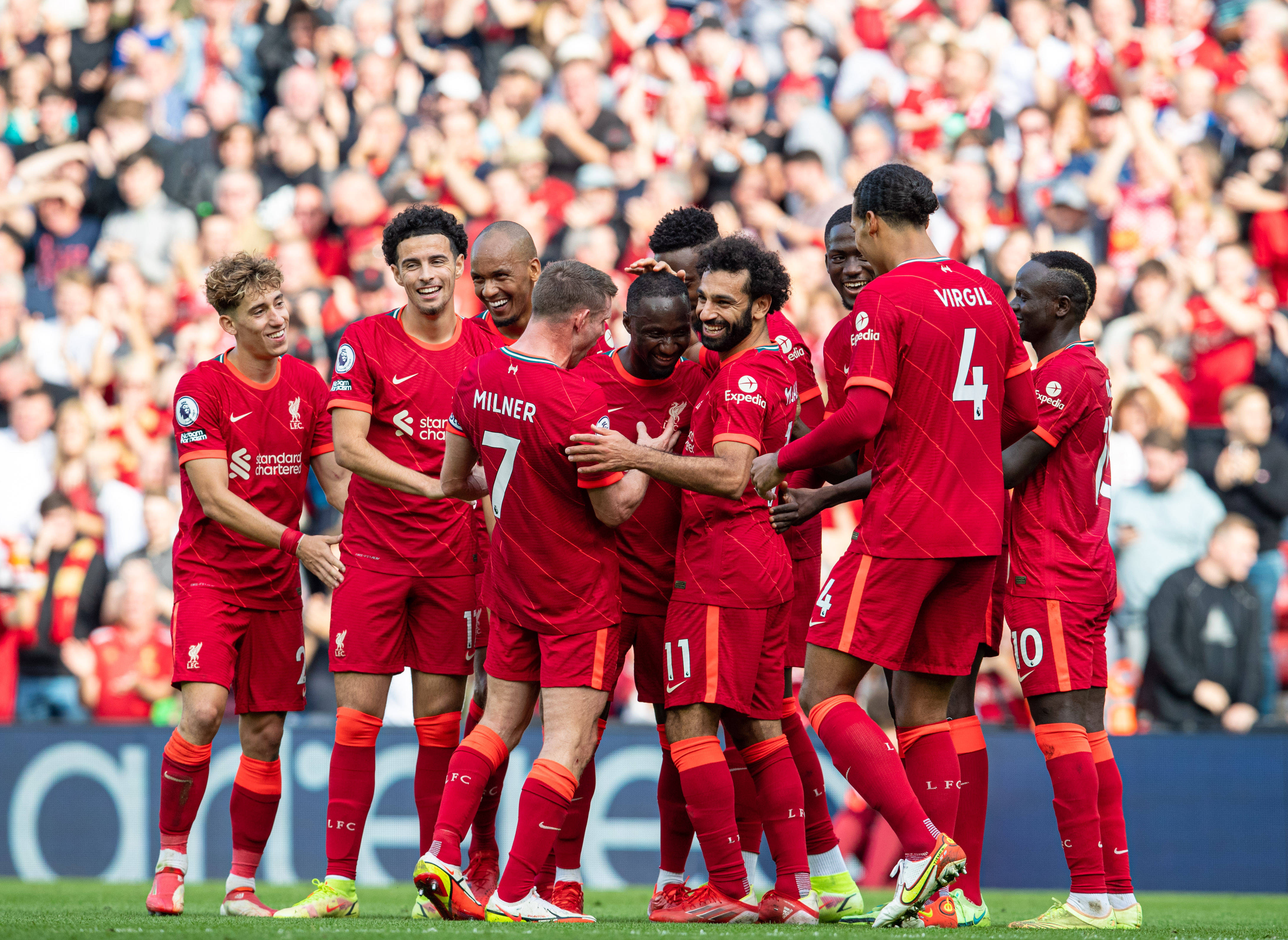 利物浦队连续胜利挺进冠军杯八强