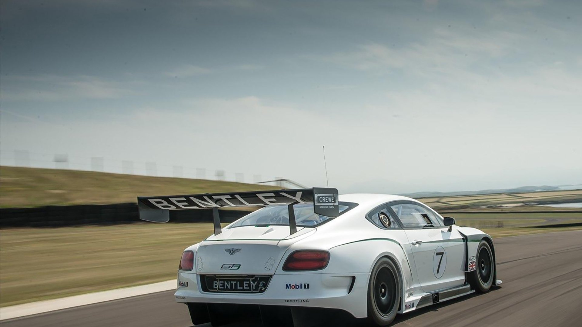 库里绝境三分定乾坤,纽约客饮恨金州的传奇时刻