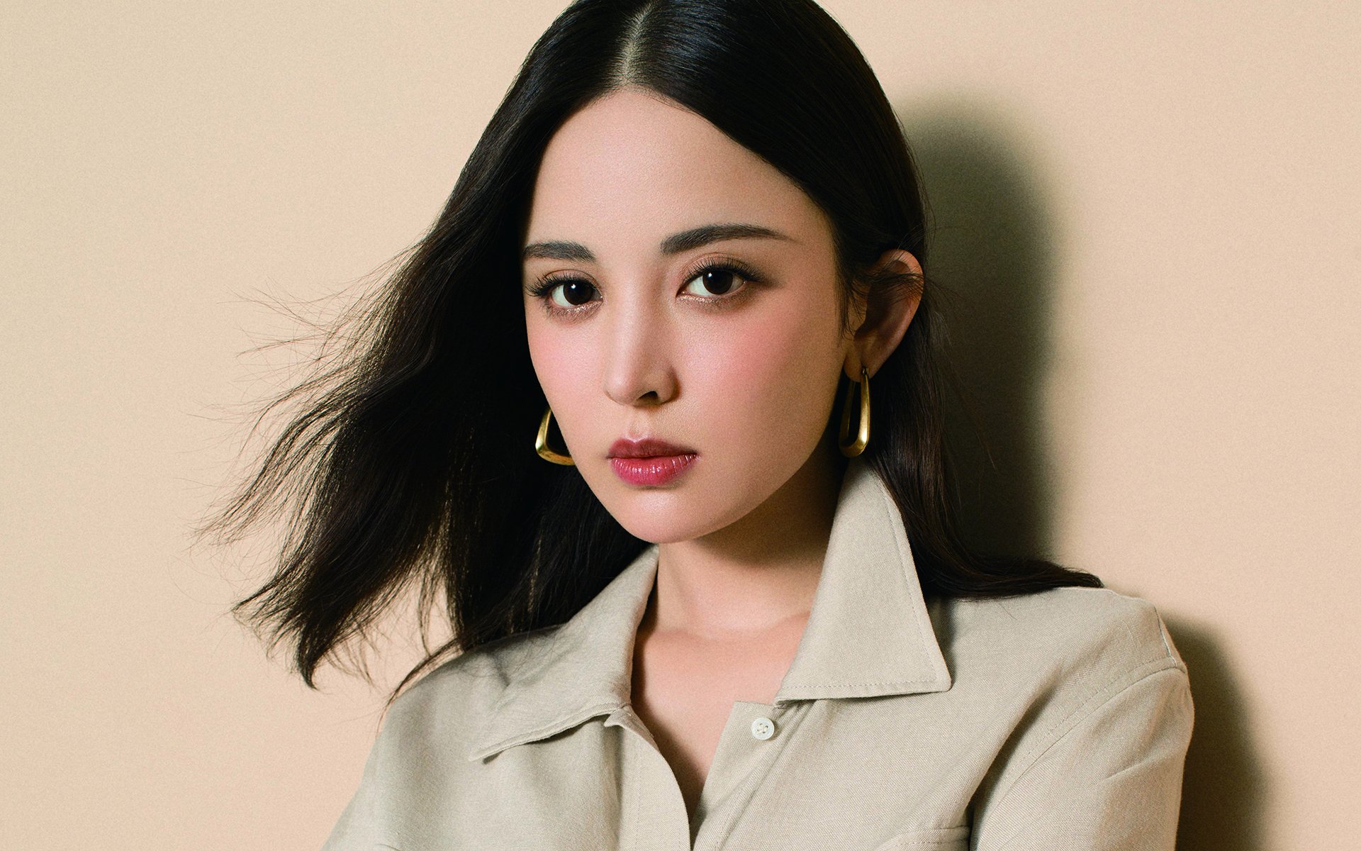 萨拉赫爆发点燃英超激情，切尔西欧战客场突围玻利维亚